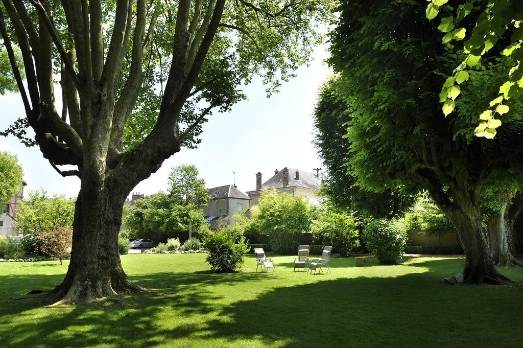 Le Saint-Jacques Hotel Cloyes-sur-le-Loir Exterior photo