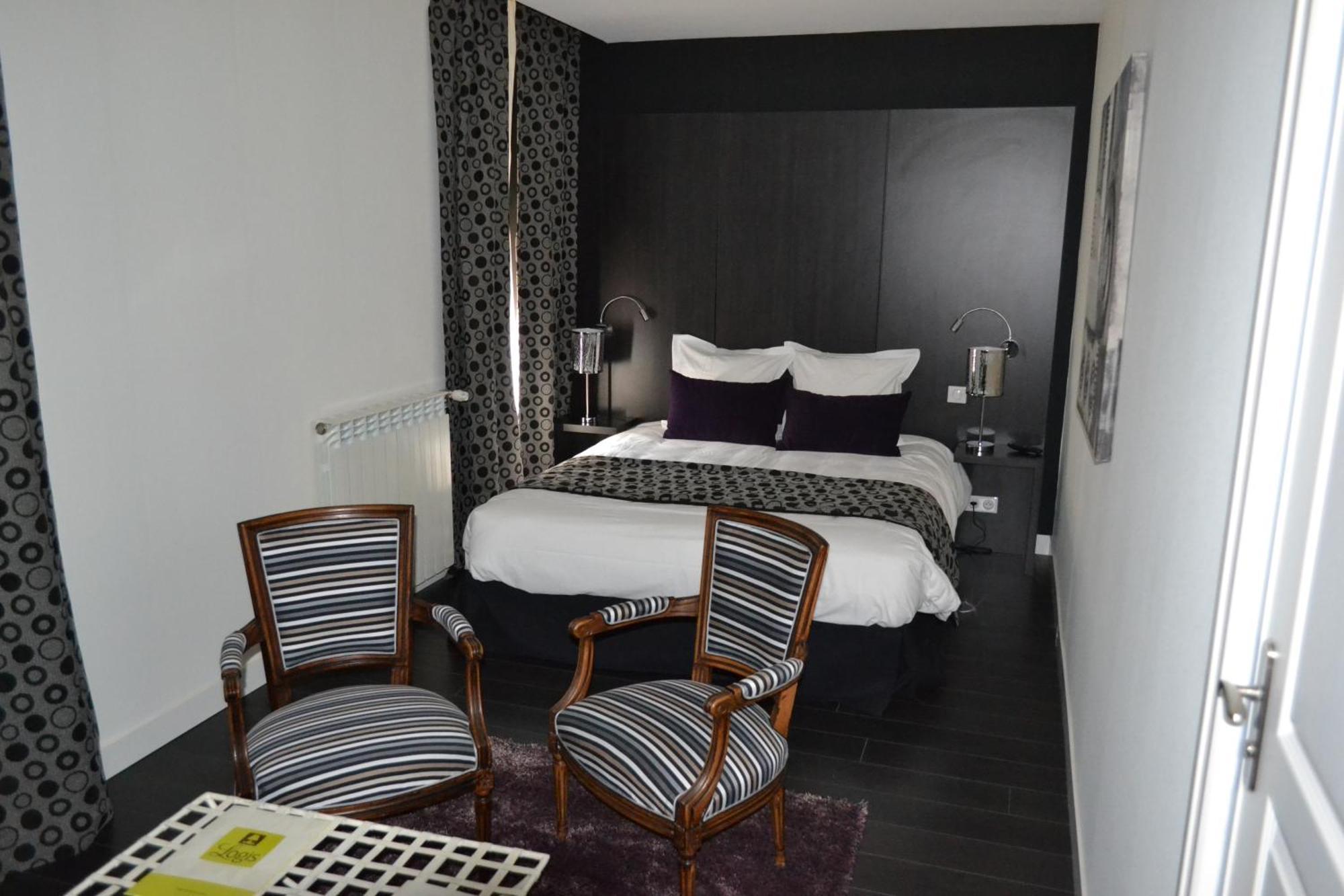 Le Saint-Jacques Hotel Cloyes-sur-le-Loir Exterior photo