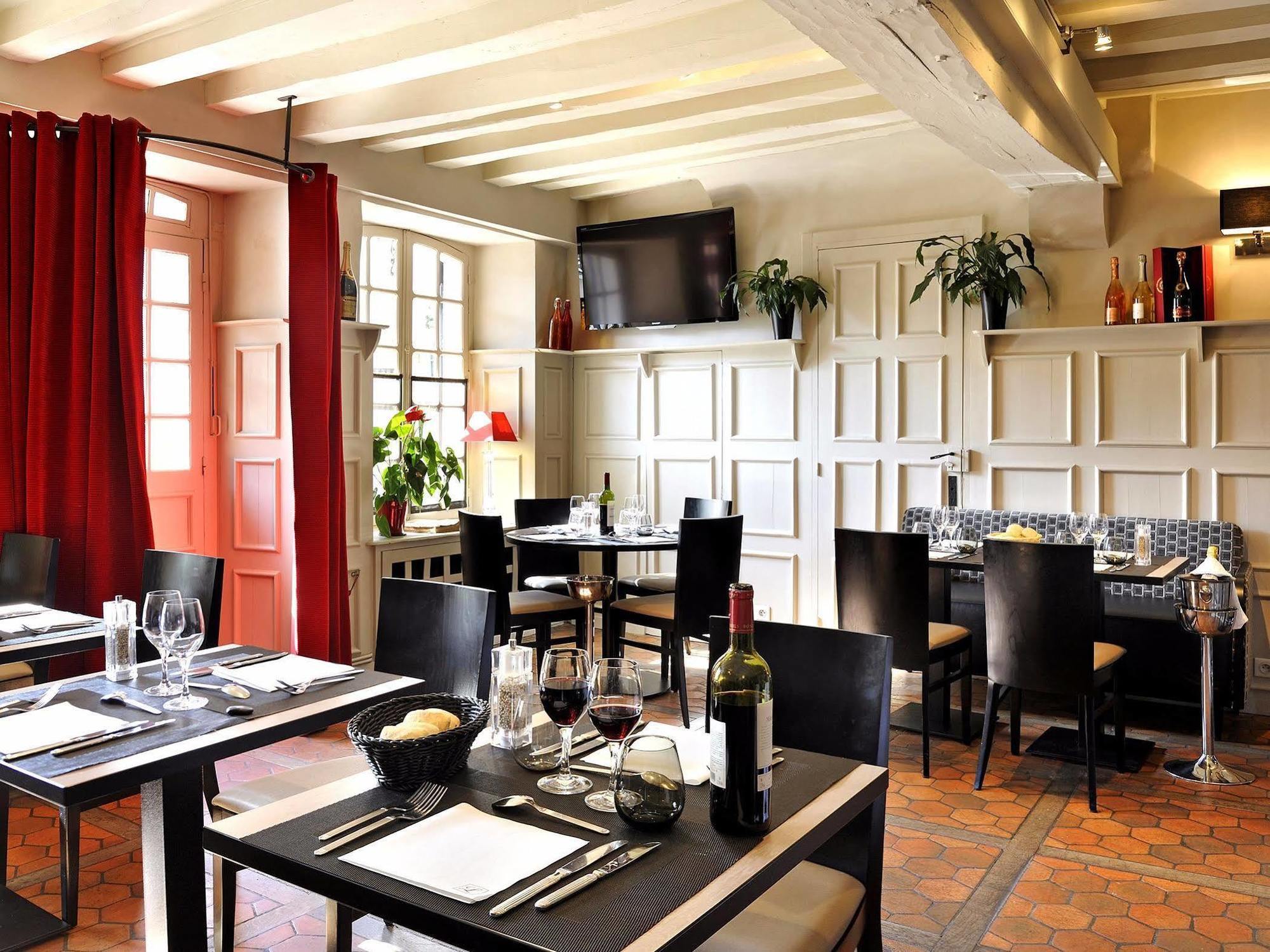 Le Saint-Jacques Hotel Cloyes-sur-le-Loir Exterior photo